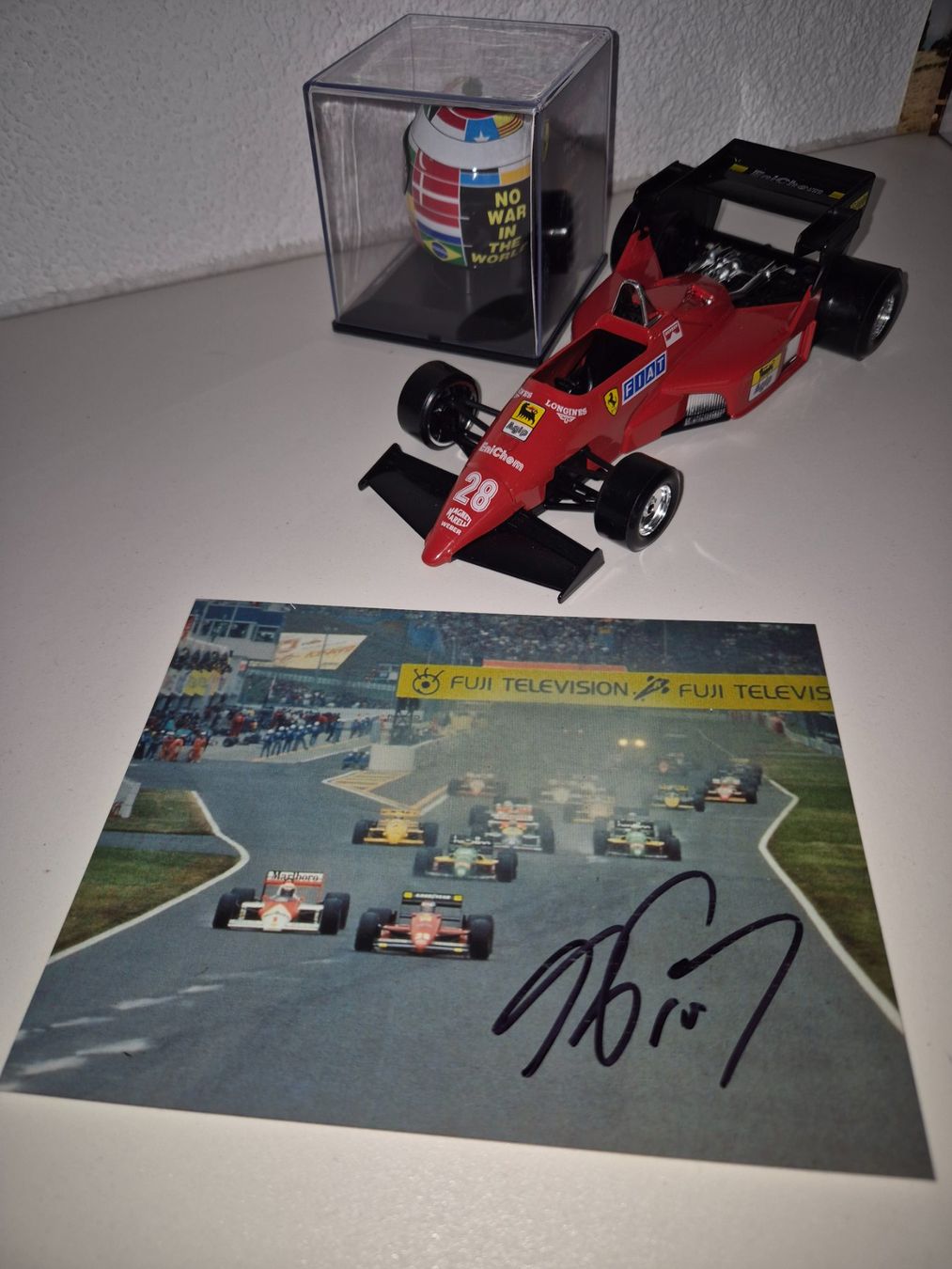 Ferrari Modellini d'auto: Gerhard Berger Ferrari + Helm + Autogramm – Usato da Oberbuchsiten venduto da laffite54 7