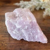 ✲ Kunzit Rohstein ✲ 96g / 40mm UV aktiv Kunzite Raw