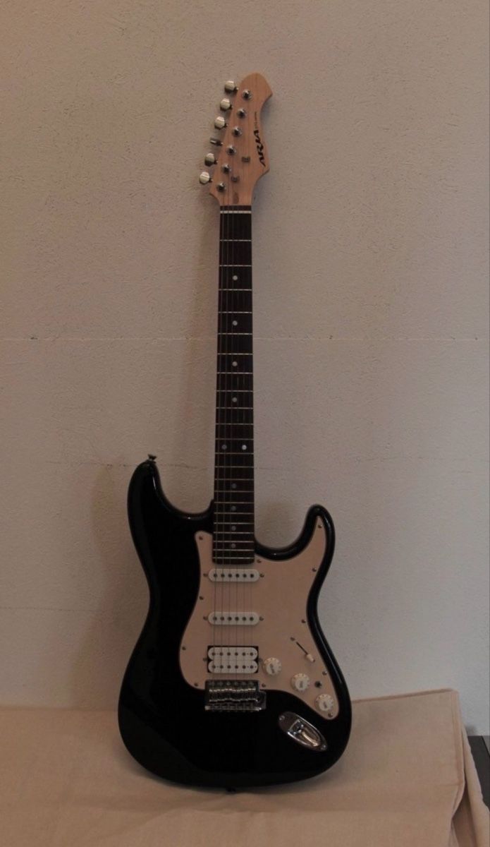 Aria Strumenti musicali: Aria STG-004 Stratocaster – Usato da Arnegg venduto da Heinz16