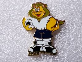 Ansteckpin 33: Uefa Euro 1996 Maskottchen Goliath