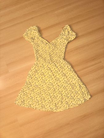 Hollister Kleid mit Blumenmuster - Grösse XS