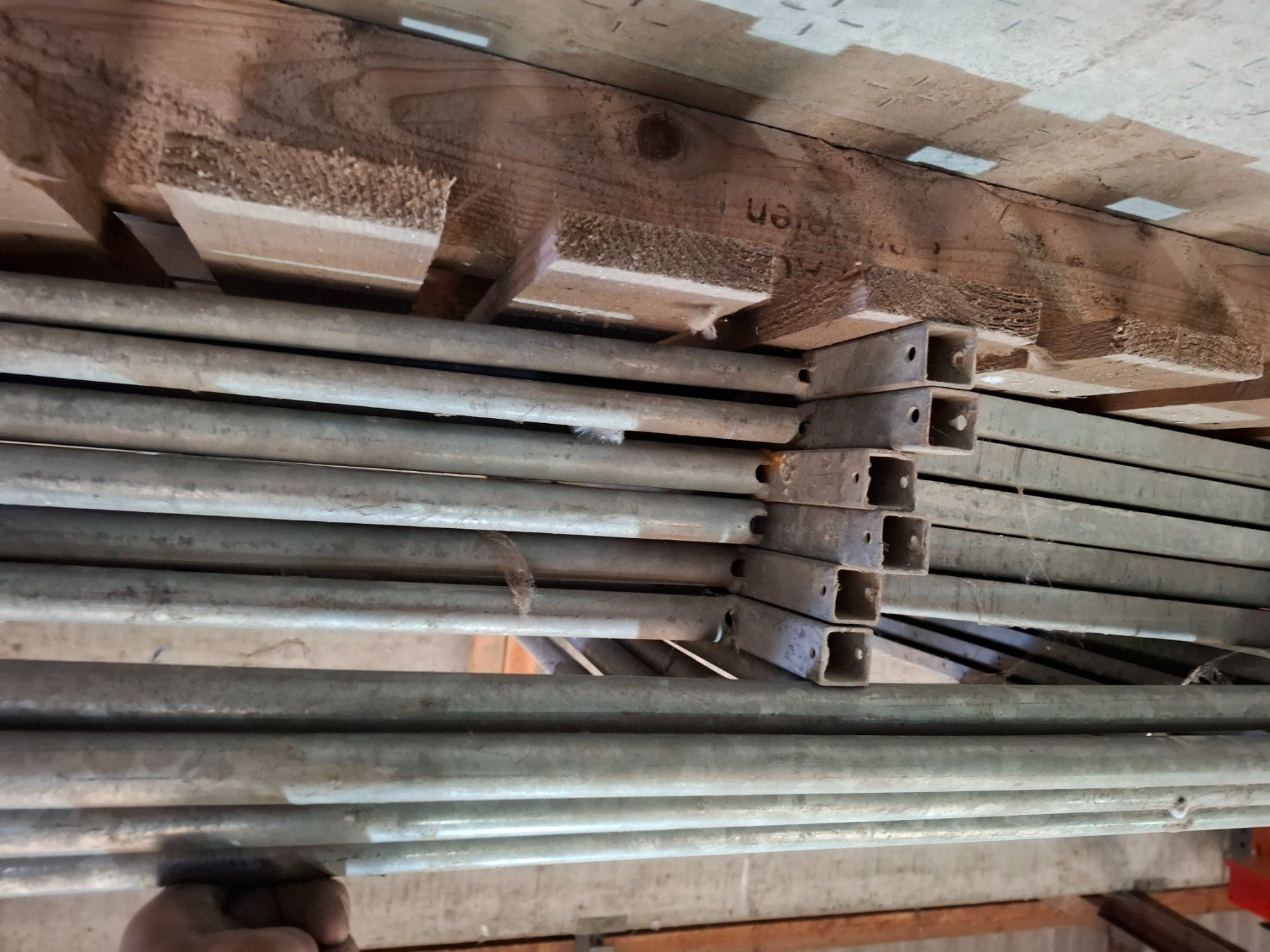 Gerüste: 1x Layherr MauerArbeitsbühne MB 3000 – Gebraucht aus tamins von MagazinGRZH 7