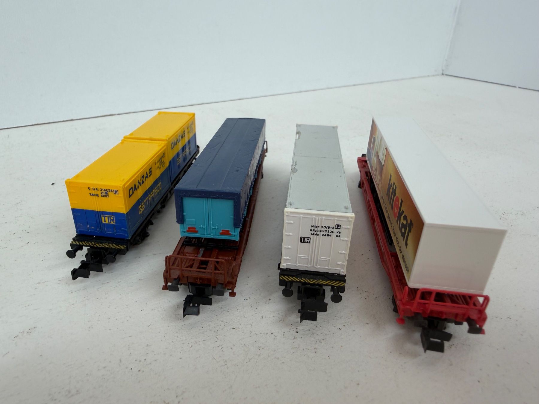 Modellini di ferrovie: Fleischmann 8233; 8243 , Roco 25289 Güterwagen – Usato da Büsserach venduto da ModellbahnDepot 4