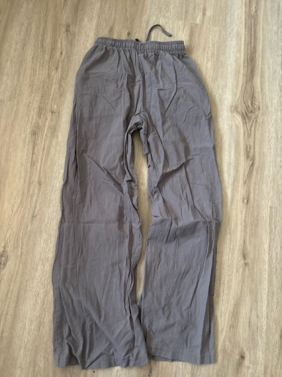 Shein Hosen: Shein Pantalon gris taille XS  – Neu (gemäss Beschreibung) aus Delémont von Ma_LoU.01 1