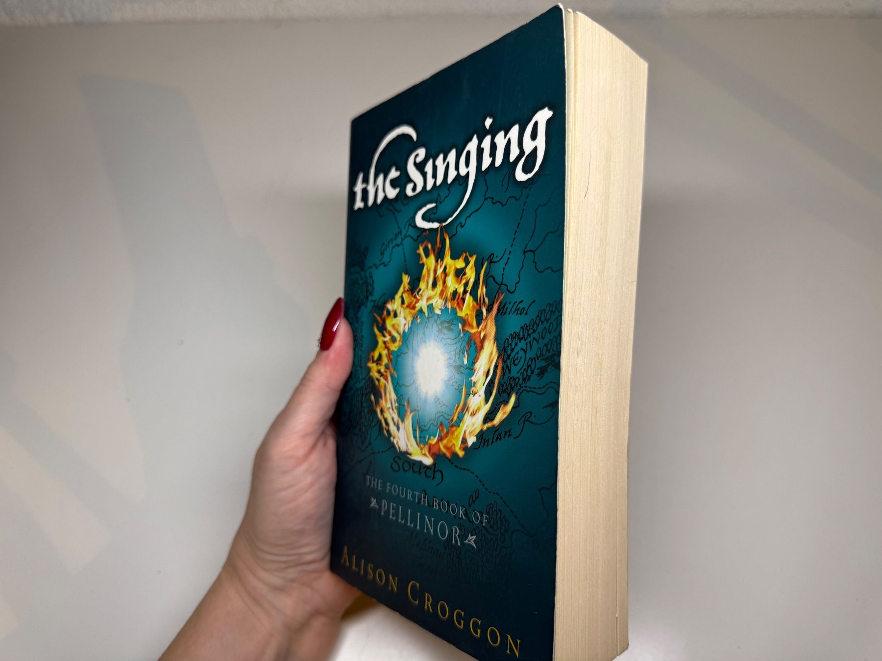 Libri: NOVEL: Alison Groggon, The Singing – Usato da Grosswangen venduto da English_books 1
