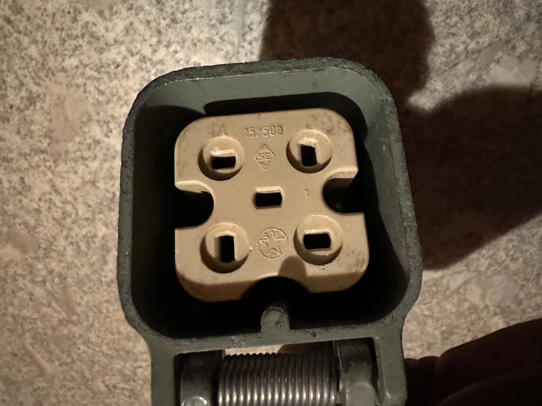 Spine: Stecker & Kupplung J 15 5 polig – Usato da Huttwil venduto da Bolpa 5