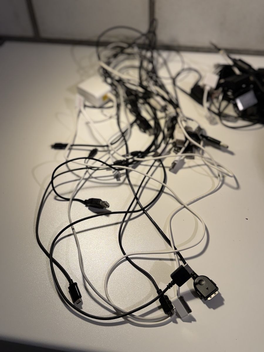 Cavi: Kabel-Sammelsurium: USB, TV, Audio, Cablecom, diverse – Usato da Galmiz venduto da ranunkel25 8
