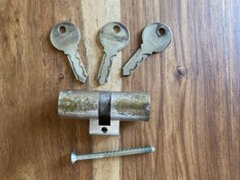 Schlosszylinder mit 3 Schlüsseln und Schraube gebraucht