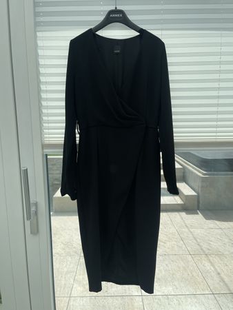 Elegantes schwarzes Wickelkleid von Pinko Gr. 36