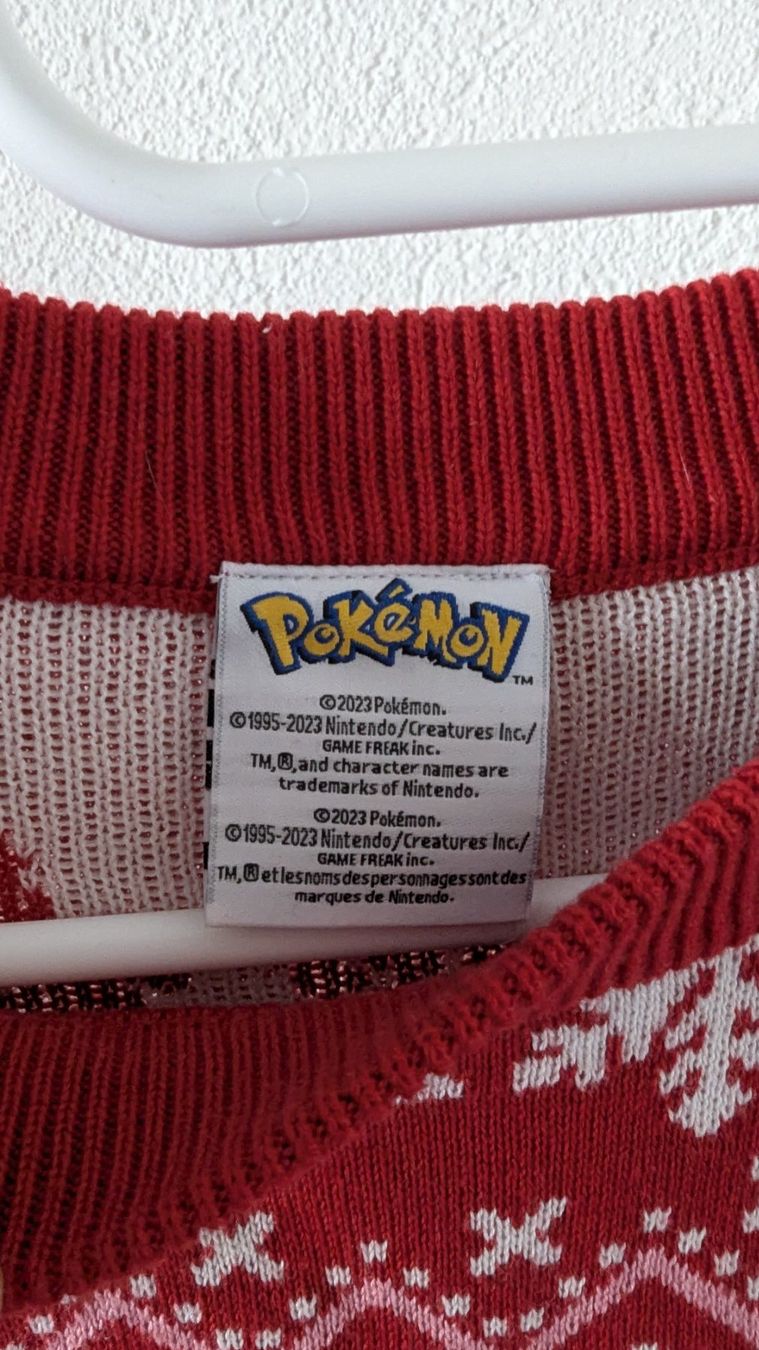 Pullover & Sweatshirts: Evoli Pokemon Weihnachtspullover L neuwertig – Gebraucht aus Belp von Sunny132 3