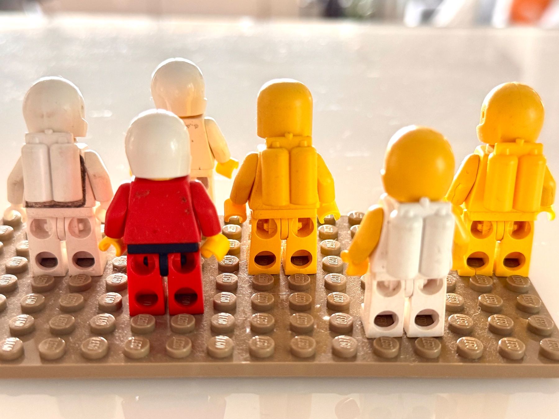 Lego Giocattoli: 6 LEGO Classic Space Astronauts – Usato da Allschwil venduto da Mauiprincess 1