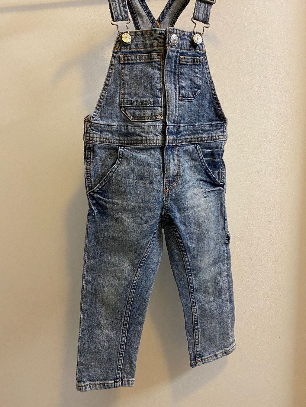 Kleiderpakete & -sets: Latzhose mit langarmigem T-Shirt Gr.92 – Gebraucht aus Zürich von AninANILOKIN 2