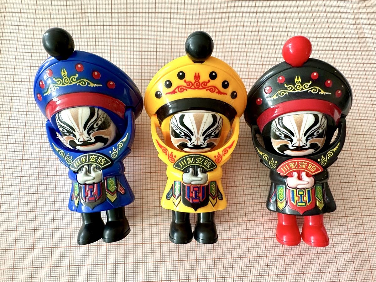 Giocattoli: 3 Chinese Face Changing Opera Figurines Toy Set – Nuovo (secondo la descrizione) da Gattikon venduto da Sarahs_Schatzkammer 1
