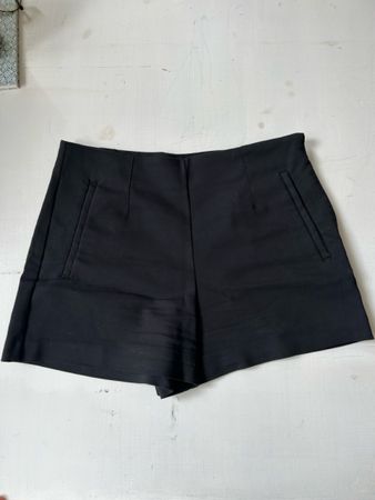 Elegant Black Shorts - Perfect for Summer Outings!