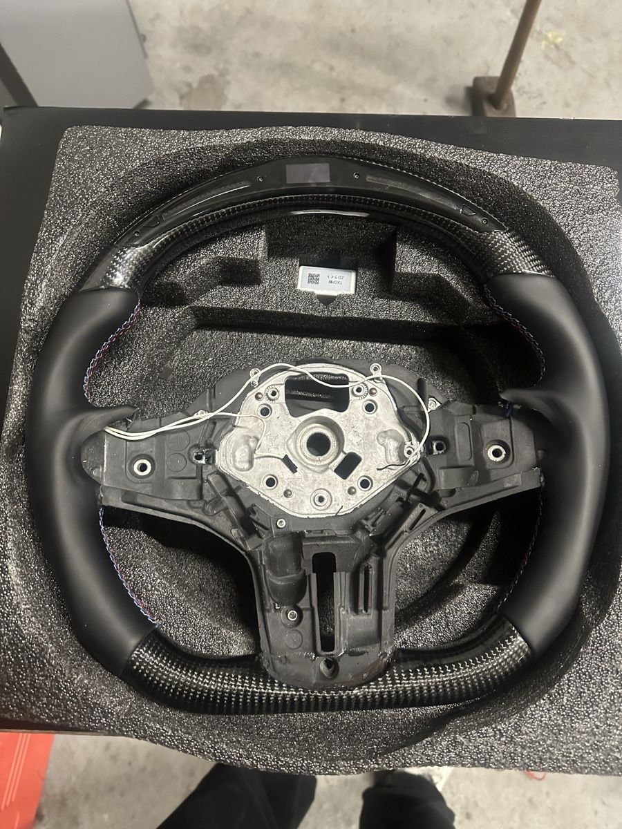 BMW Tutti pezzi di ricambio auto: Bmw carbon Performance lenkrad X3 G01 X4 G02 – Nuovo (secondo la descrizione) da zuchwil venduto da MDF_platinum 3
