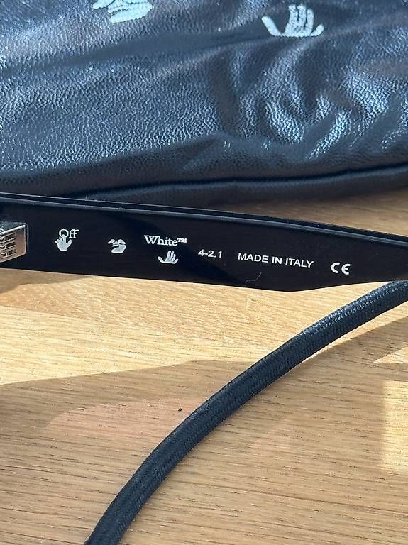 Off-White Brillen & Gläser: Off-White Black Sunglasses  Excellent Condition – Gebraucht aus Zürich von Vee_8003 4