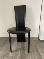 Lederstuhl schwarz mit Metallgestell, sehr robust