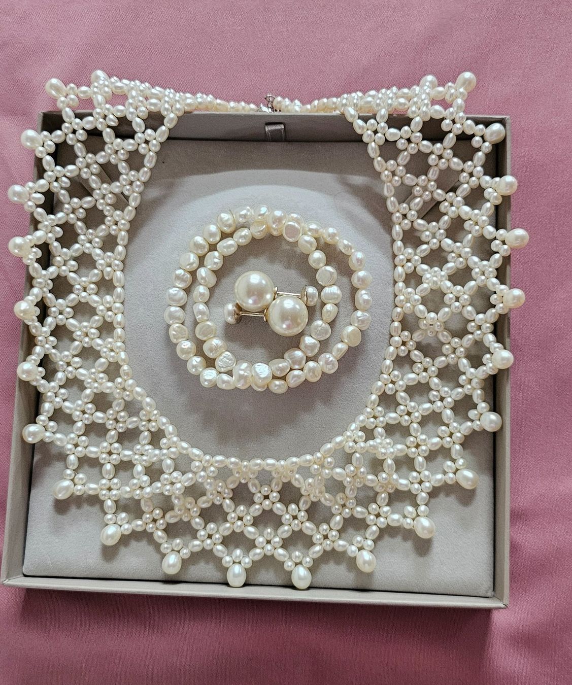 Perle (finte): SET Perle. Colier. Armbänder. Ohrringe. Ohrstecker .NEU – Nuovo e nell'imballaggio originale da Gunzgen venduto da thomasbx