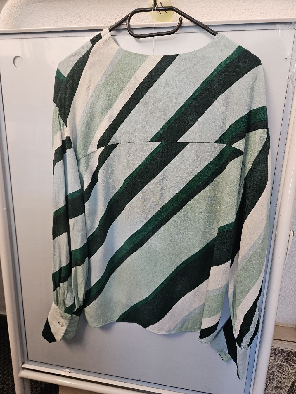 Mango Camicette: Mango Bluse mit grünen Streifen,  Grösse M – Nuovo (secondo la descrizione) da Ormalingen venduto da nomolnoi 1