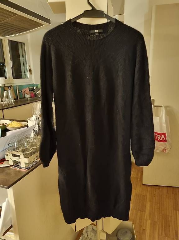 Uniqlo Vestiti: Kleid Grösse M Uniqlo – Usato da Witterswil venduto da Katja... 2