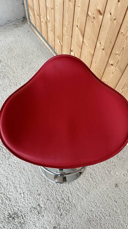 Sgabelli: Bar Höcker Stuhl Leder rot – Usato da Inwil venduto da Rknuddel 1