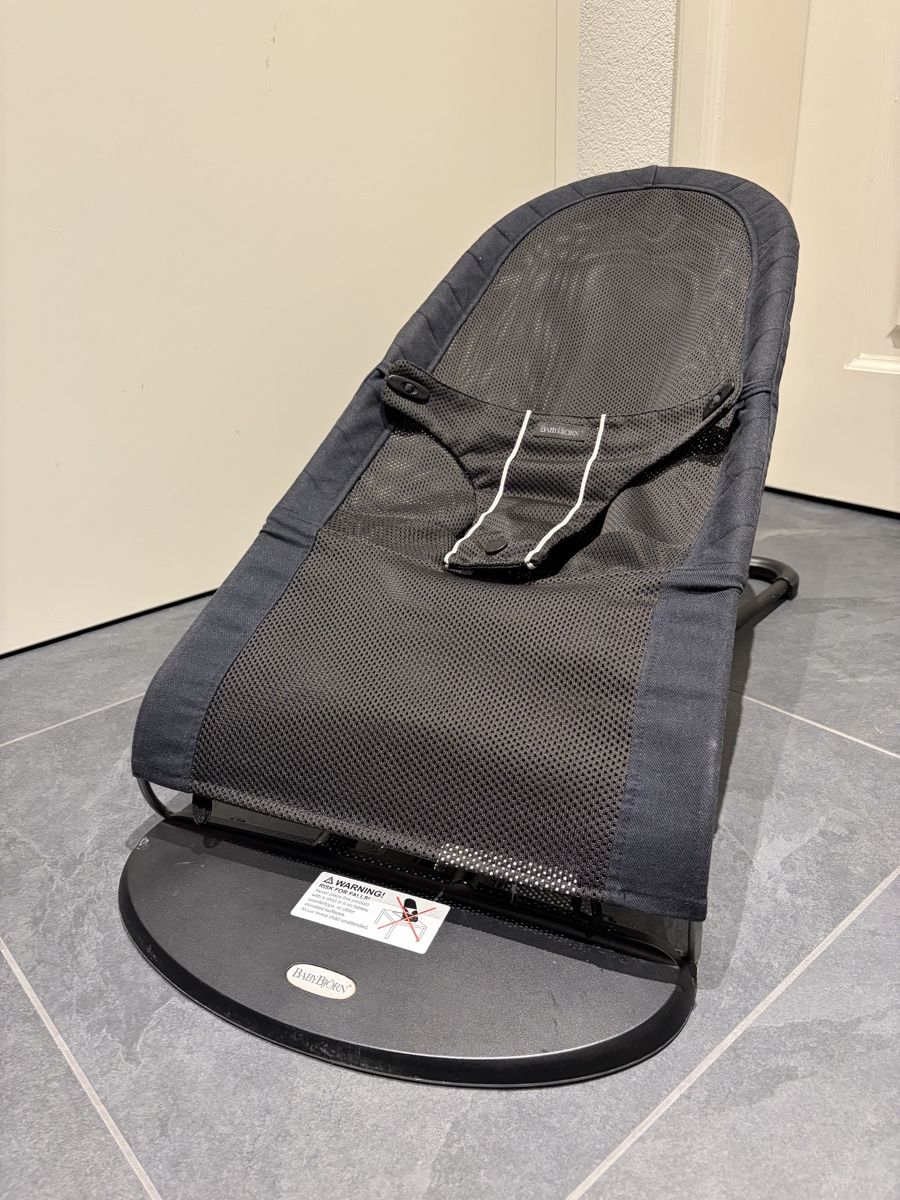 Babybjörn Sdraiette & Sdraiette a dondolo: Babybjörn Wippe schwarz Mesh – Usato da Bern venduto da Croquant