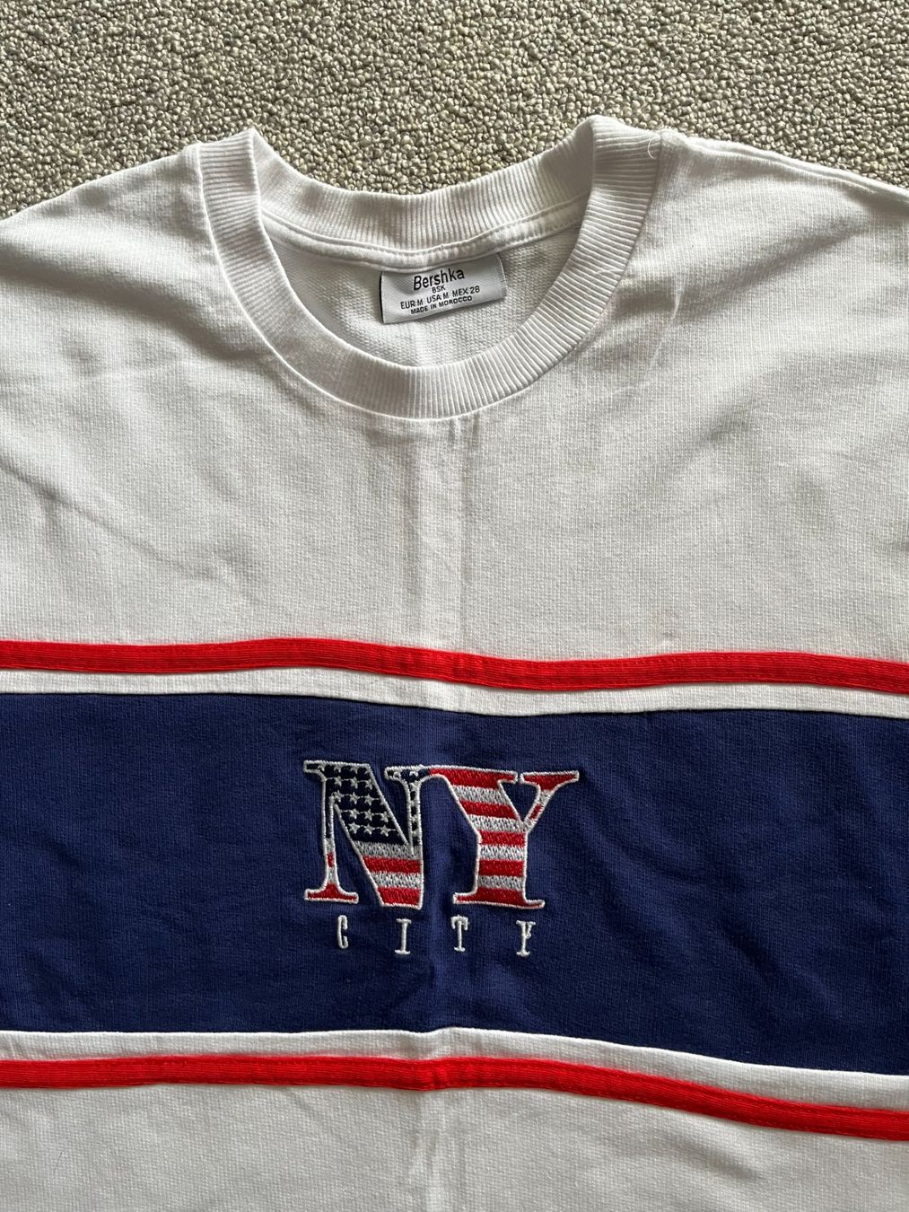 Bershka T-shirt: Bershka T-Shirt Gr M-L – Usato da Rekingen AG venduto da Maxim5332G 1