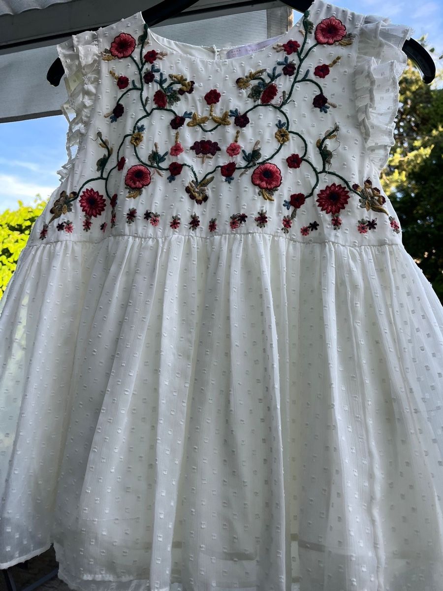 Zara Tops: Zara Blumentop weiss  – Gebraucht aus Lenzburg von selabella