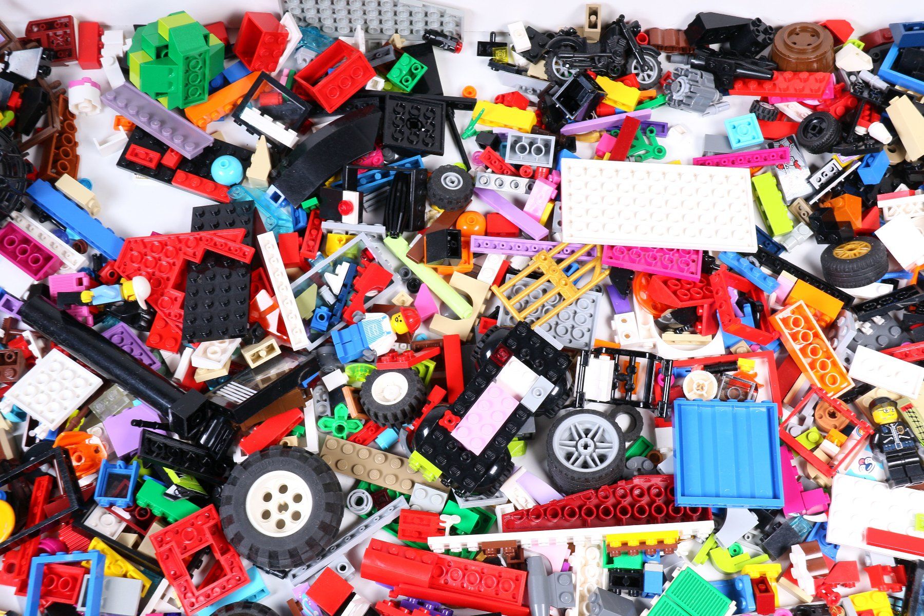 Lego Baukästen: 1.5 kg. Legoteile mit Minifiguren – Gebraucht aus Hettlingen von Scholi99 2