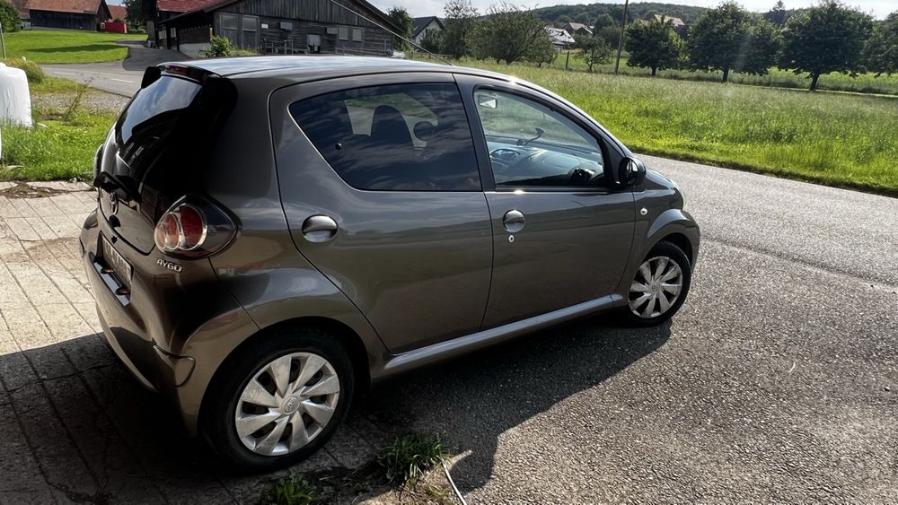 Toyota Automobili: Toyota Aygo, JG 2012, ideal für die Stadt! – Usato da Reinach BL venduto da saharafreund 1