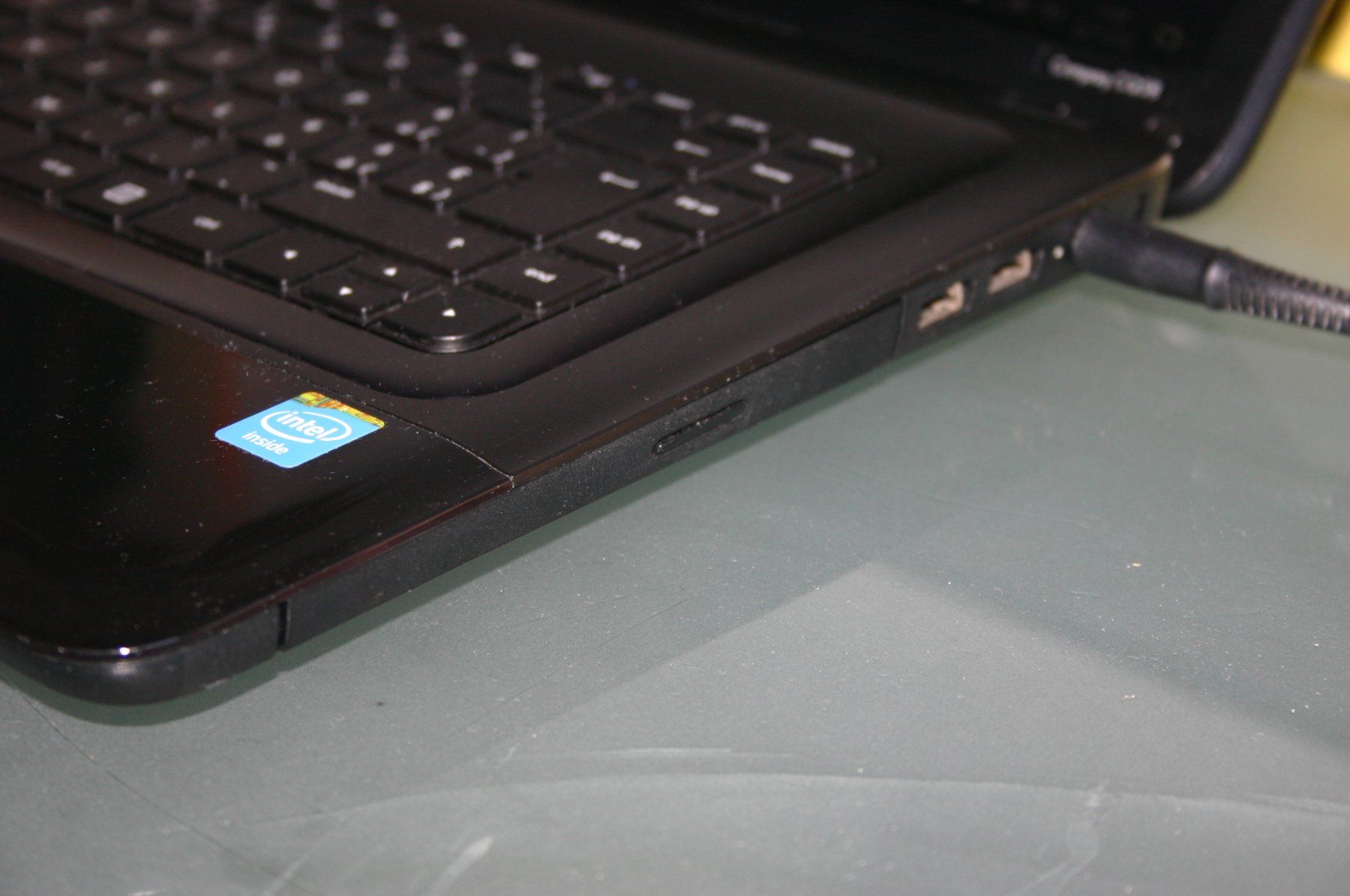 Compaq Notebooks: Schönes und gepflegtes Compaq CQ58 mit Win10 oder Win11 – Gebraucht aus Stettlen von Bigjm 4