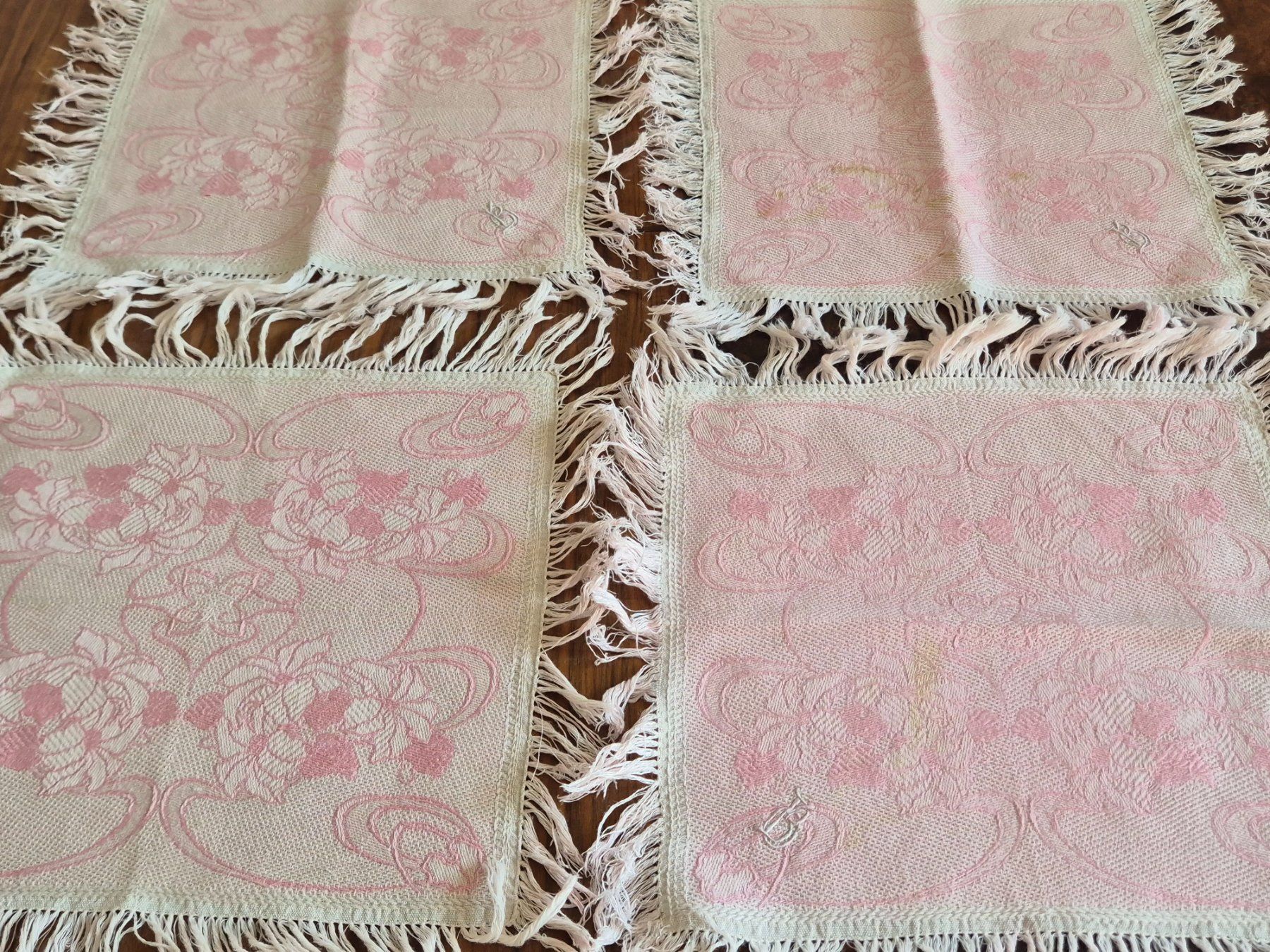 Autre linge de table: Antike Tischdecke rosa mit 4 Servietten – Neuf (Voir description) à Bern par aronari 4