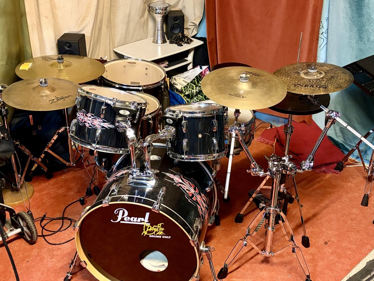 Strumenti musicali: Pearl Drumset – komplettes Set – Usato da Zürich venduto da McNight 1