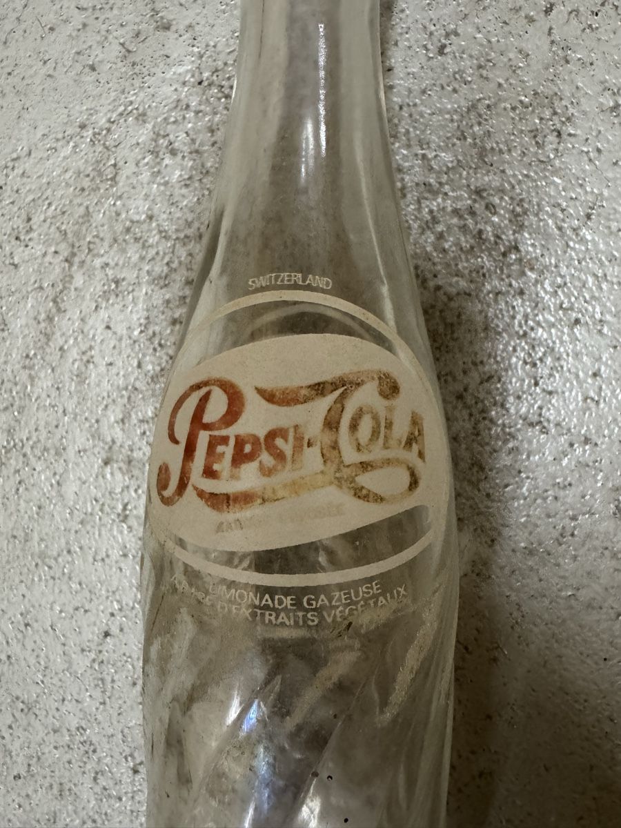 Flaschen: Antike Pepsi-Cola Flasche – Gebraucht aus Emmenbrücke von Laurelo