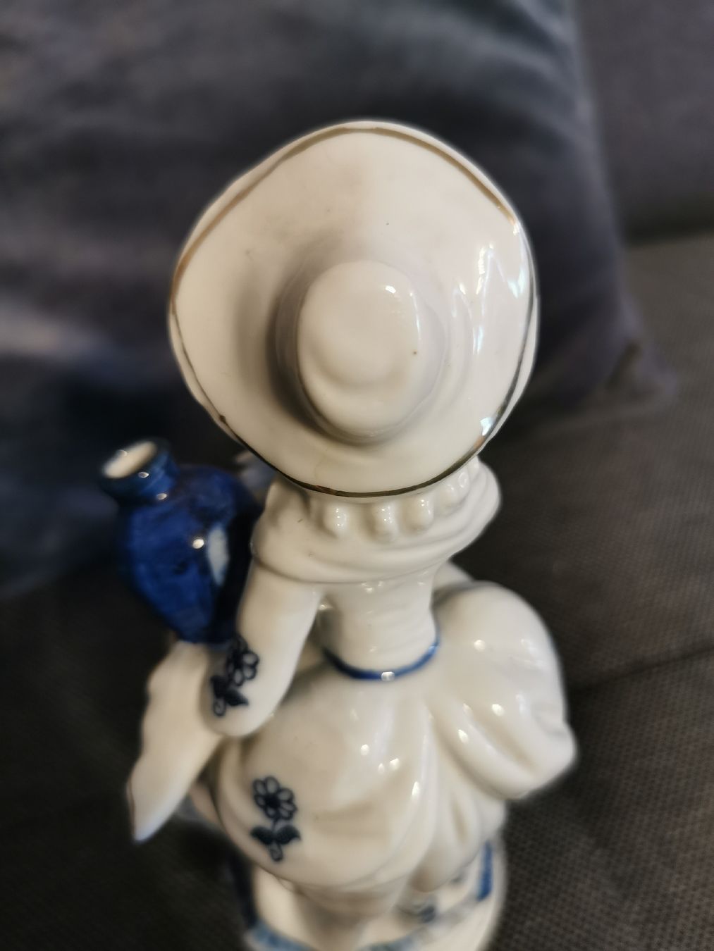 Figuren: Porzellanfigur Frau mit Base/Krug – Gebraucht aus Buchs SG von and_s6ps 4