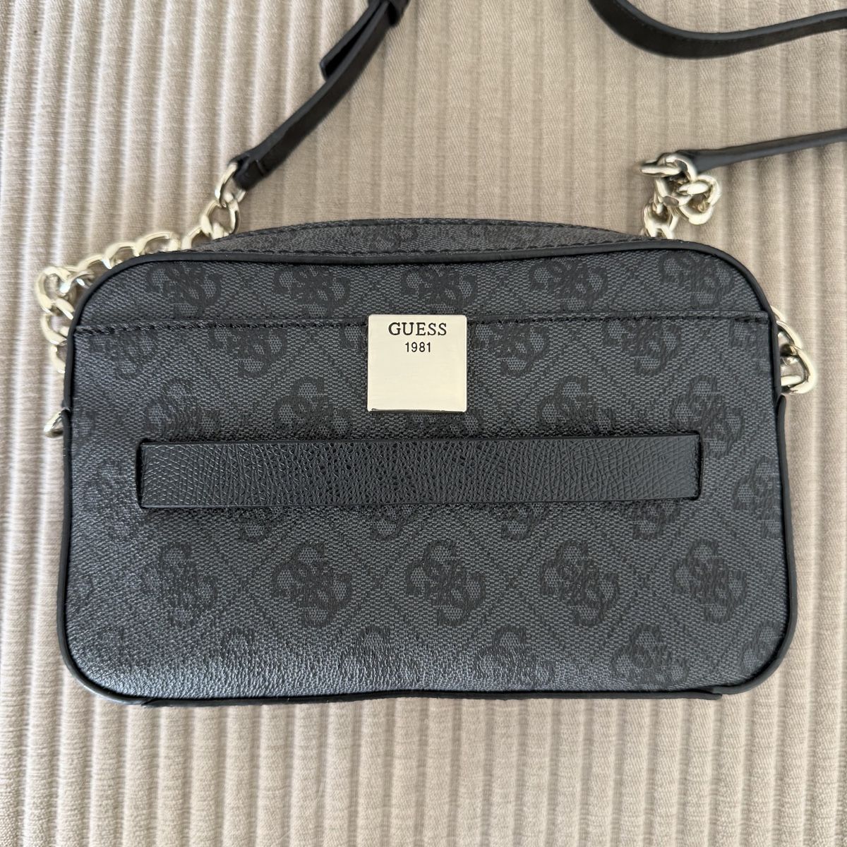 Guess Borse da donna: Guess Tasche – Usato da Zürich venduto da sabrina7 1
