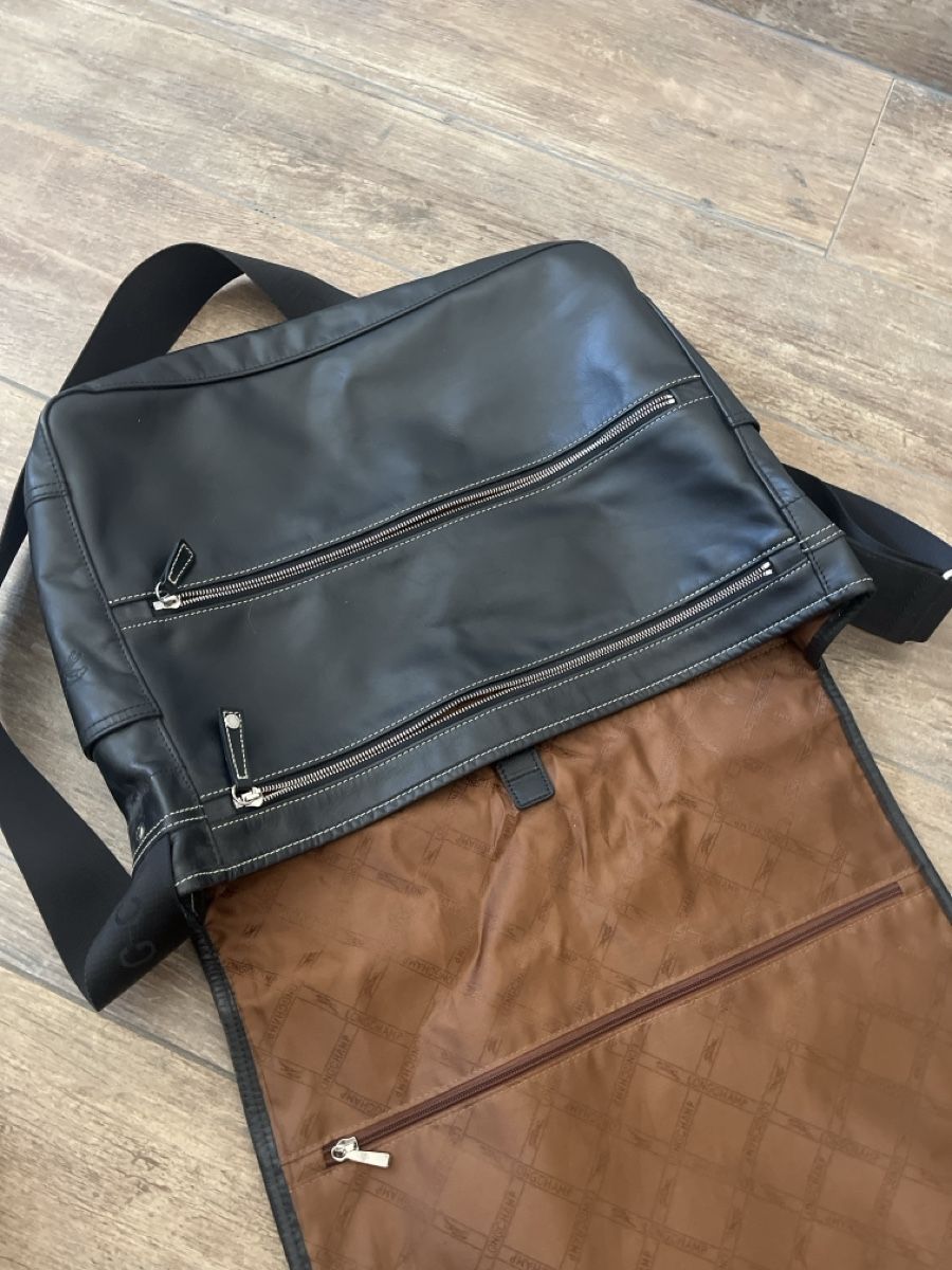 Longchamp Sacs: Sac à bandoulière Longchamp  – D'occasion à Vétroz par jer_xgh6