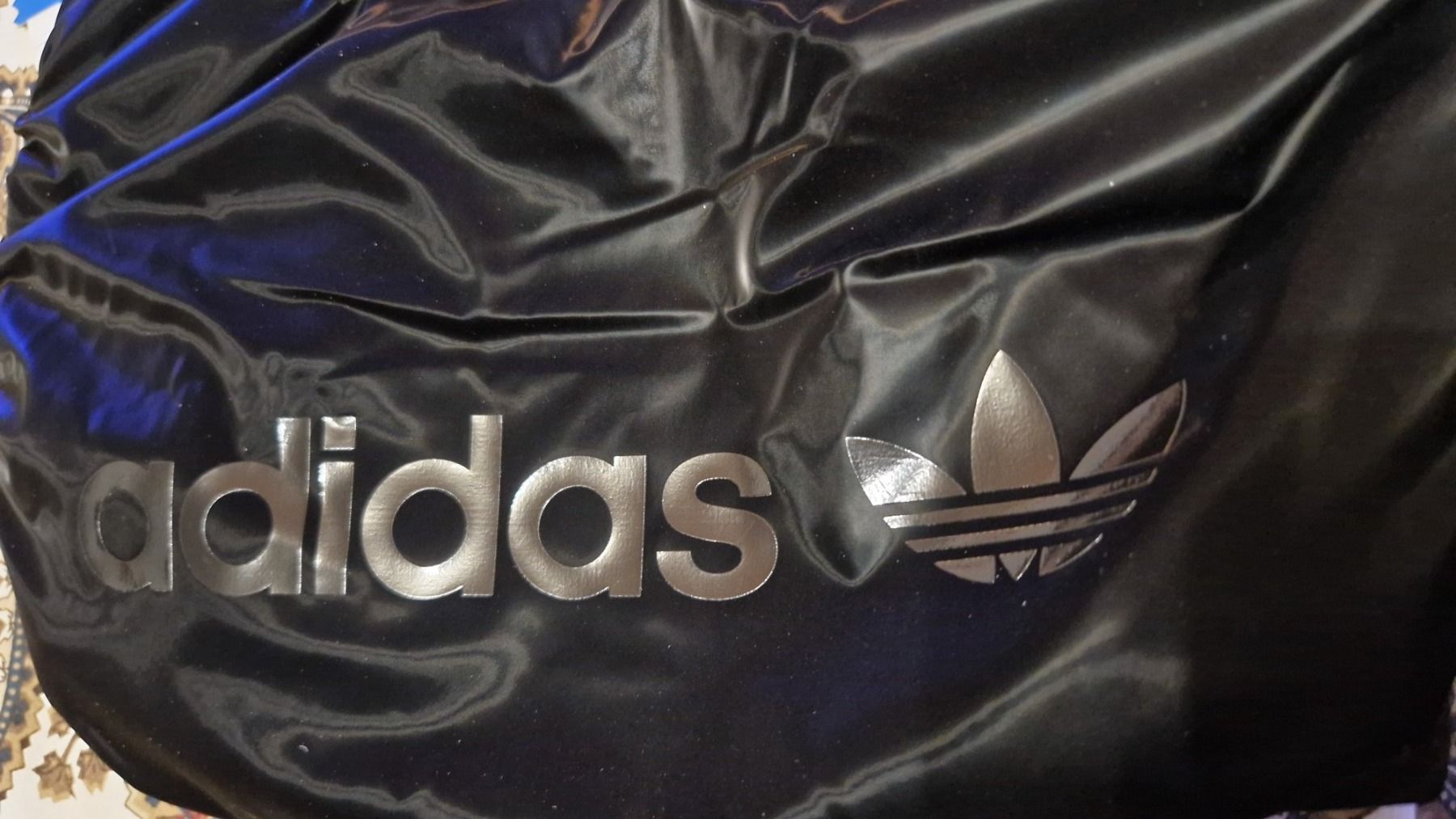 Adidas Borse da donna: Stylischer ADIDAS Mini-Bag – Nuovo e nell'imballaggio originale da Oberengstringen venduto da Sheera7 2