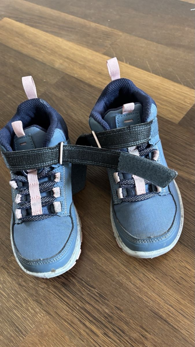 Decathlon Scarpe per ragazze: Wanderschuhe Grösse 28 – Usato da Winterthur venduto da rosa1991
