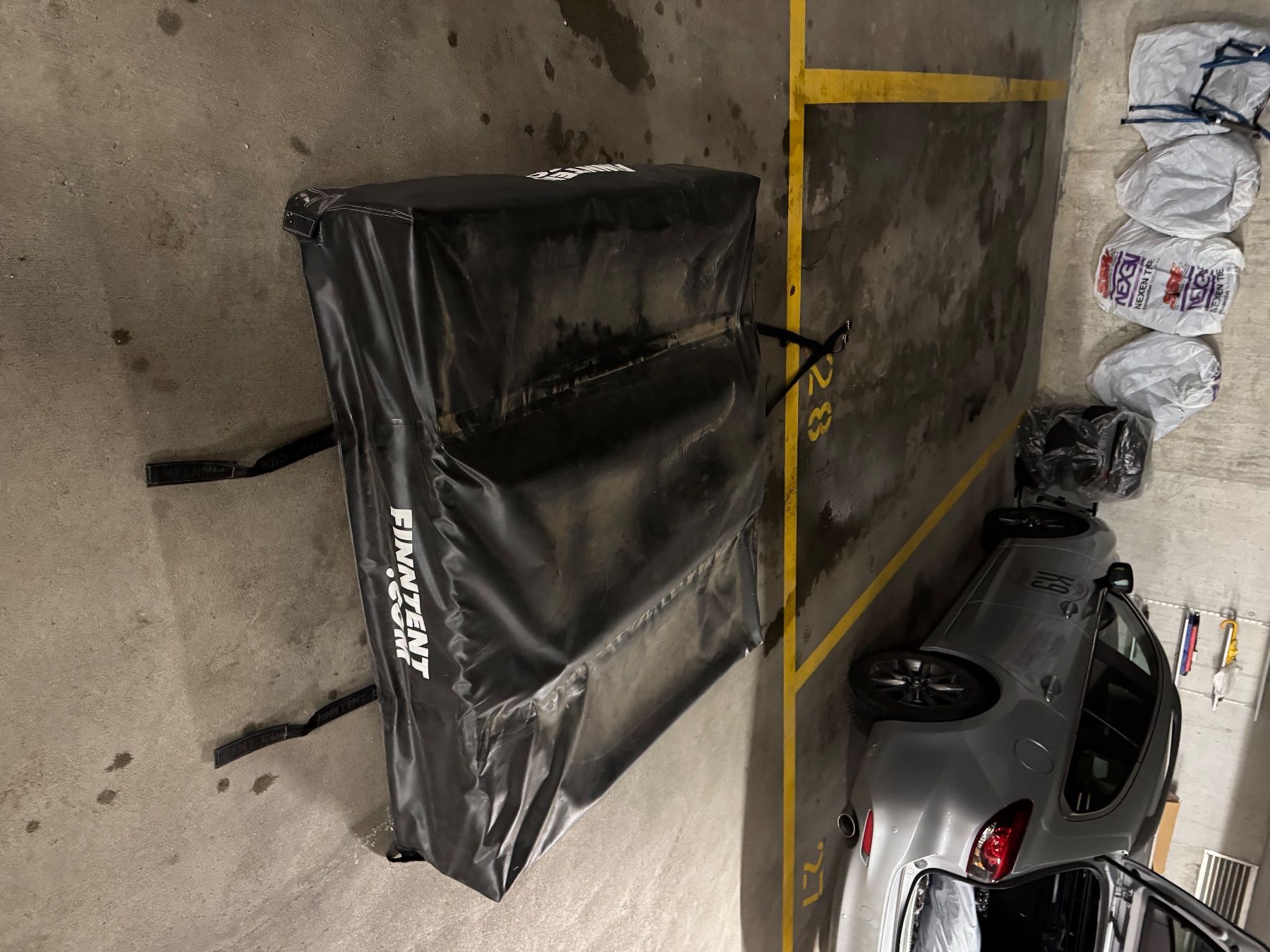 Tende : Dachzelt inkl. Vorzelt – Usato da Weisslingen venduto da Mike-Sierra 5