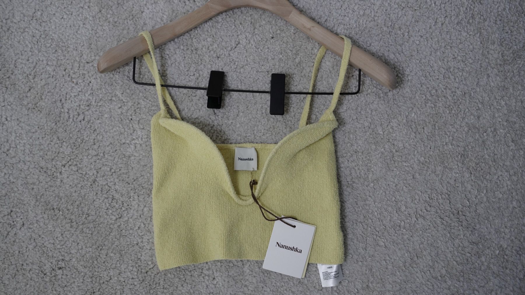 Nanushka Top: Nanushka Cropped Top Bouclé gelb – Nuovo e nell'imballaggio originale da Zürich venduto da julia_vina 9