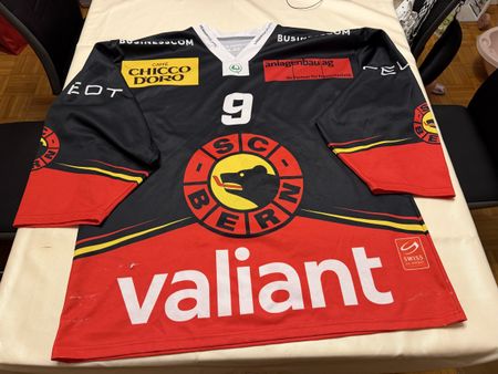 SC Bern Gameworntrikot Junioren Nummer 9 Grösse XL