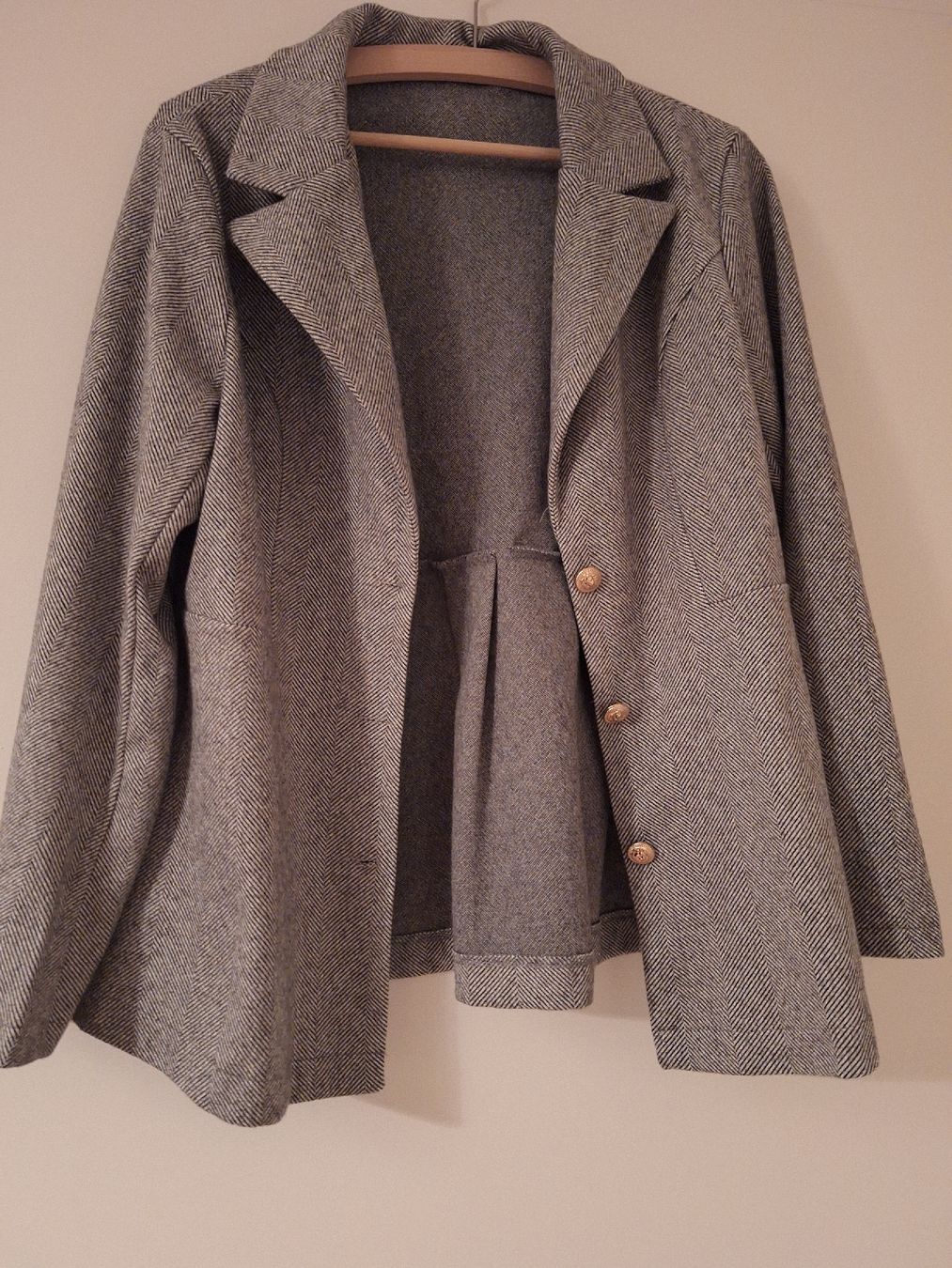 Giacche: Veste – Usato da Fribourg venduto da car_6vvs