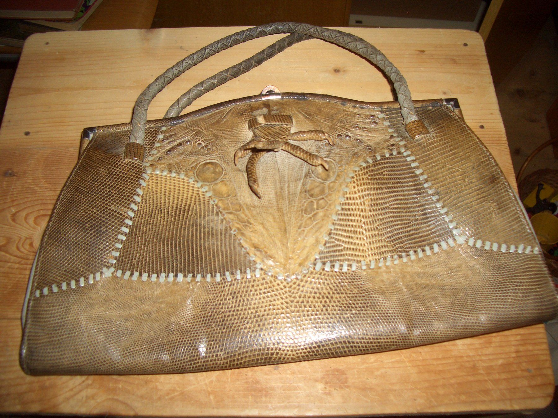 Taschen für Damen: Antike handtasche – Gebraucht aus Präz von Eroberto