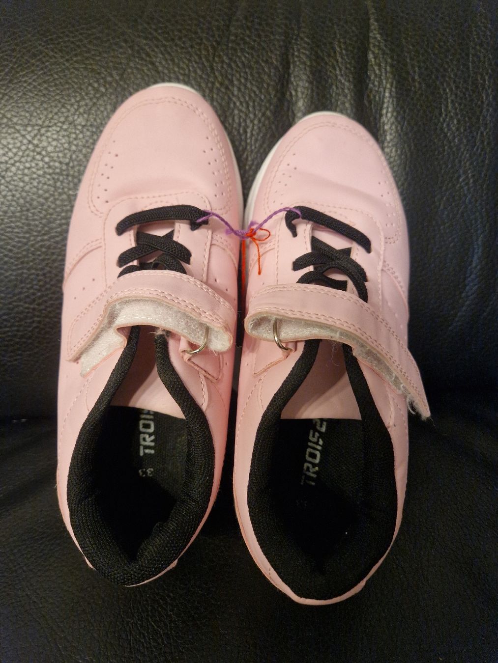 Scarpe per ragazze: Chaussures roses enfant taille 33 – Usato da Penthaz venduto da Sosotroc 2