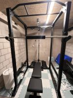 Komplettes Krafttraining-Set neuwertig mit mehreren Gewichte