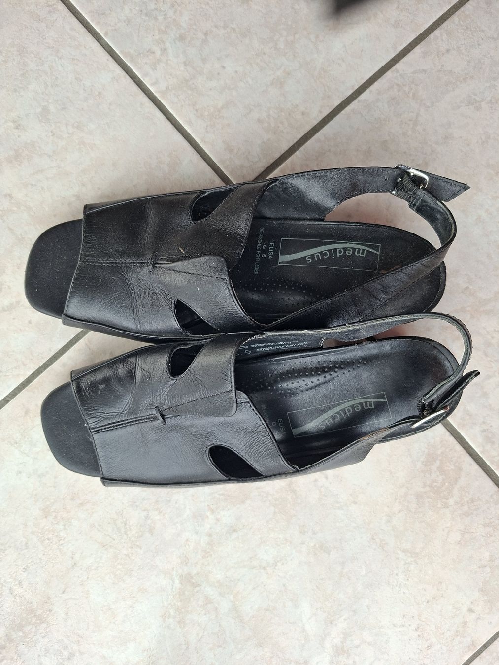 Scarpe da donna: sandale medicus – Usato da Cournillens venduto da masoeur