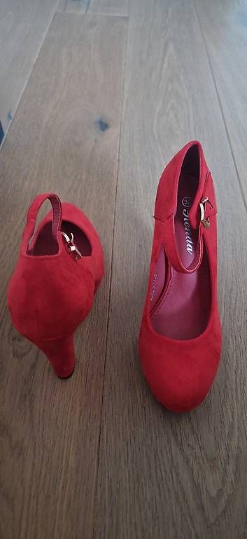 Scarpe da donna: Highheels Gr. 37 rot – Usato da Plons venduto da fra_8cp5 1