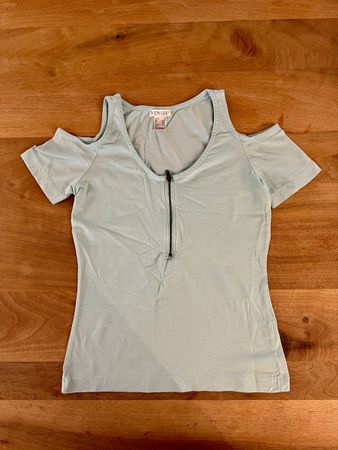 Green/blue cold shoulder top with zipper