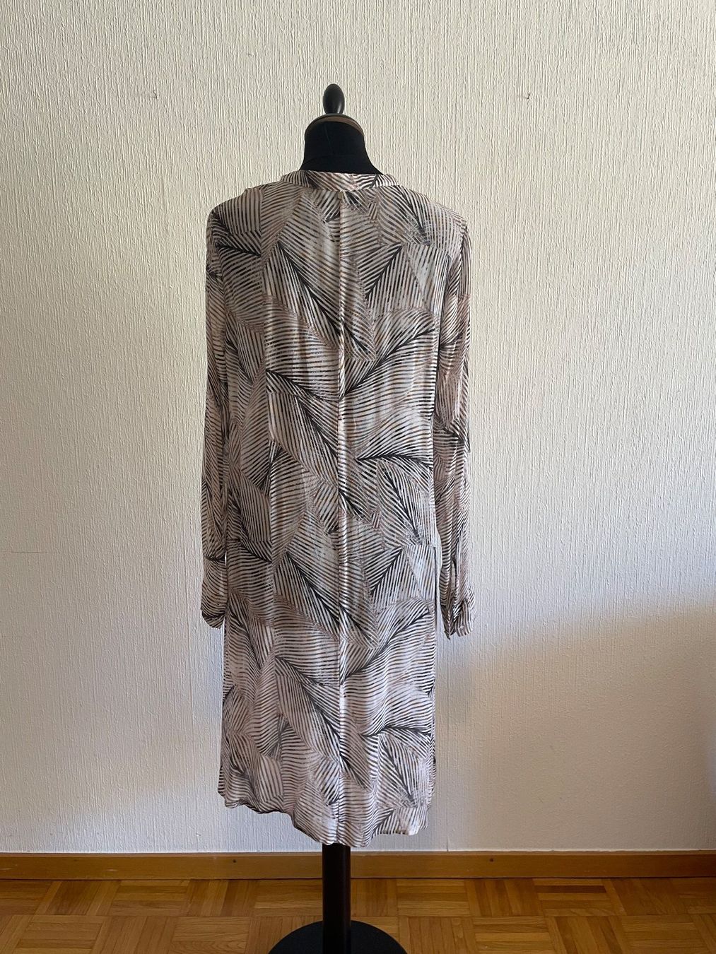 Nile Vestiti: Robe neuve Nile, taille S – Nuovo (secondo la descrizione) da Vevey venduto da chr_5pvx 3